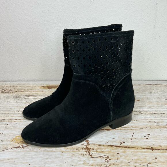 Micheal Kors Leather Perforated Sunny Flat Ankle Boots Black 5M - Picture 3 of 11